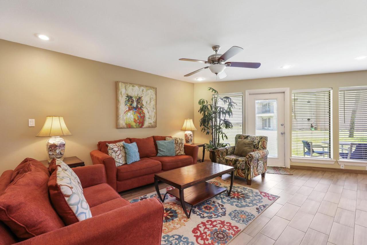 Ground Floor Beachfront Beauty! Steps To The Beach And Pool South Padre Island Exterior foto
